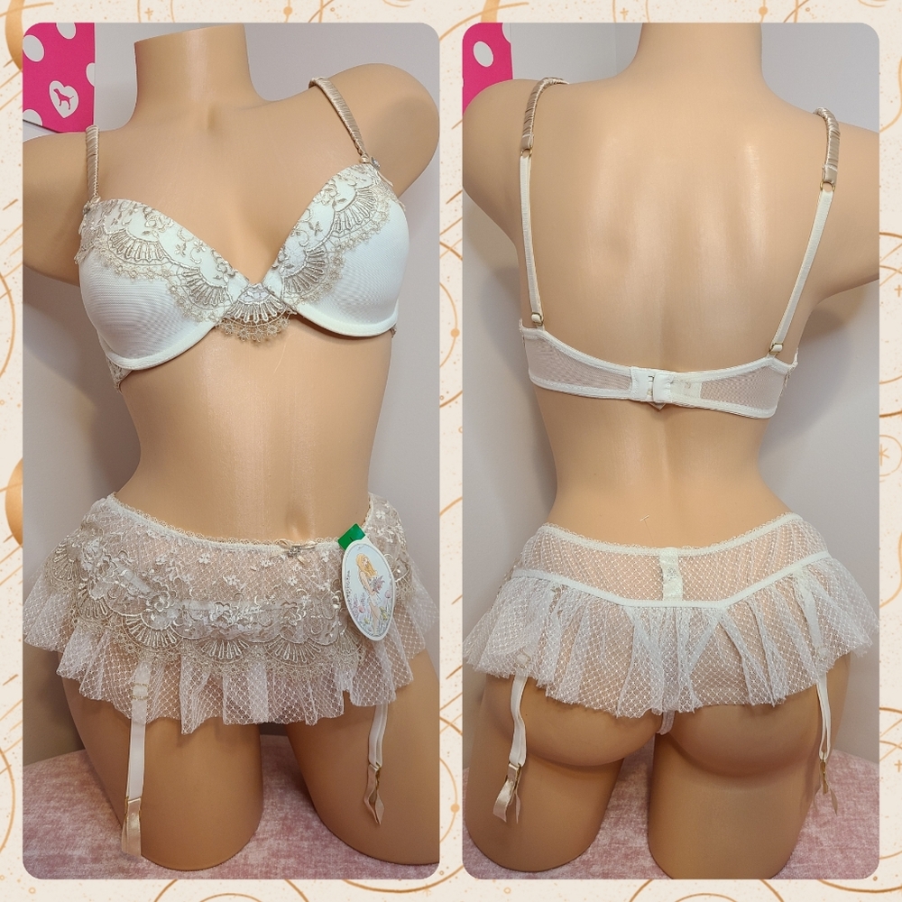 In Bloom by Jonquil Beautiful Embroidered Bra/ Panty Set Size 32D/lg
